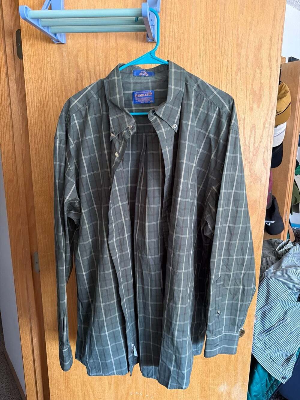 Pendleton Men's XL Green Plaid 100% Cotton Long Sleeve Button Down Shirt
